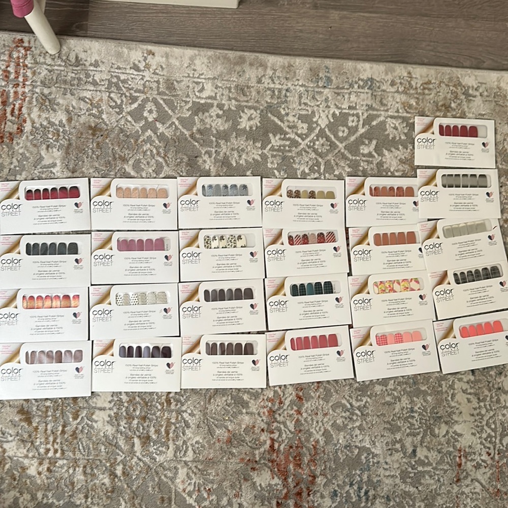 Lot of 19 brand new nail polish strips!
